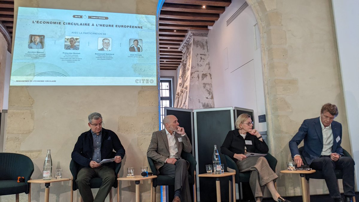 ADEICFrance's tweet photo. L’Adéic a participé aux 3èmes Rencontres de l’économie circulaire à Paris.
Au programme : recyclage, réemploi, réduction des déchets, filières REP et harmonisation européenne autour des enjeux de l’économie circulaire. 
#adeic #stopauxarnaques #EconomieCirculaire #Recyclage https://t.co/PdshYXbWdz