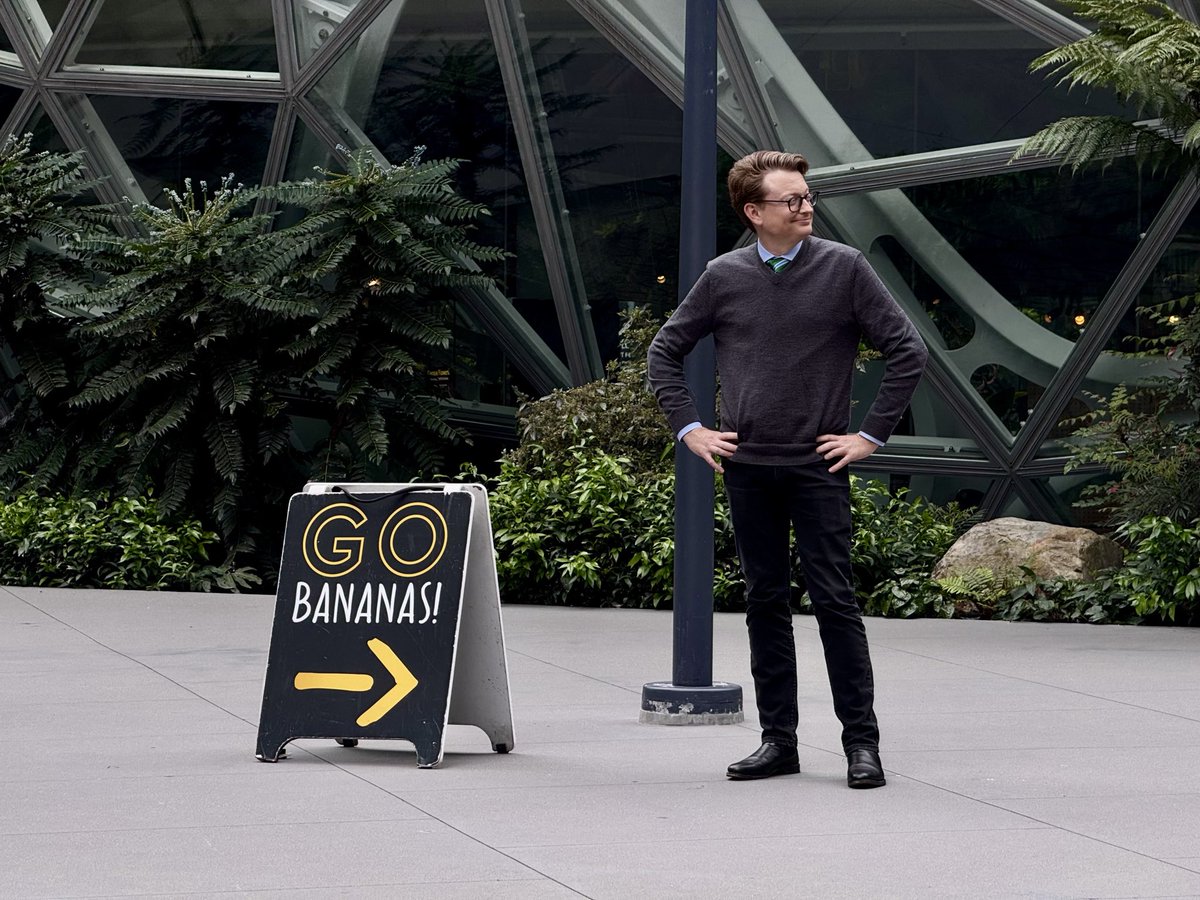 timkhiggins's tweet photo. I recently went to Seattle to better understand what Amazon is doing with AI. Check out my column and video below 👇 https://t.co/h4Py0YyazX