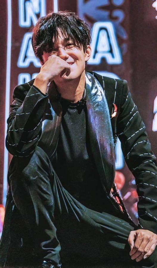 monica_valdi's tweet photo. @Cristin25558525 Feliz cumpleaños, Dimash. Que tu camino siga lleno de arte, inspiración y sueños que vuelen más alto que nunca 🌍🎤
#HappyBirthdayDimash
ENDLESS LOVE YOUR WAY https://t.co/r0ne7B3zpg