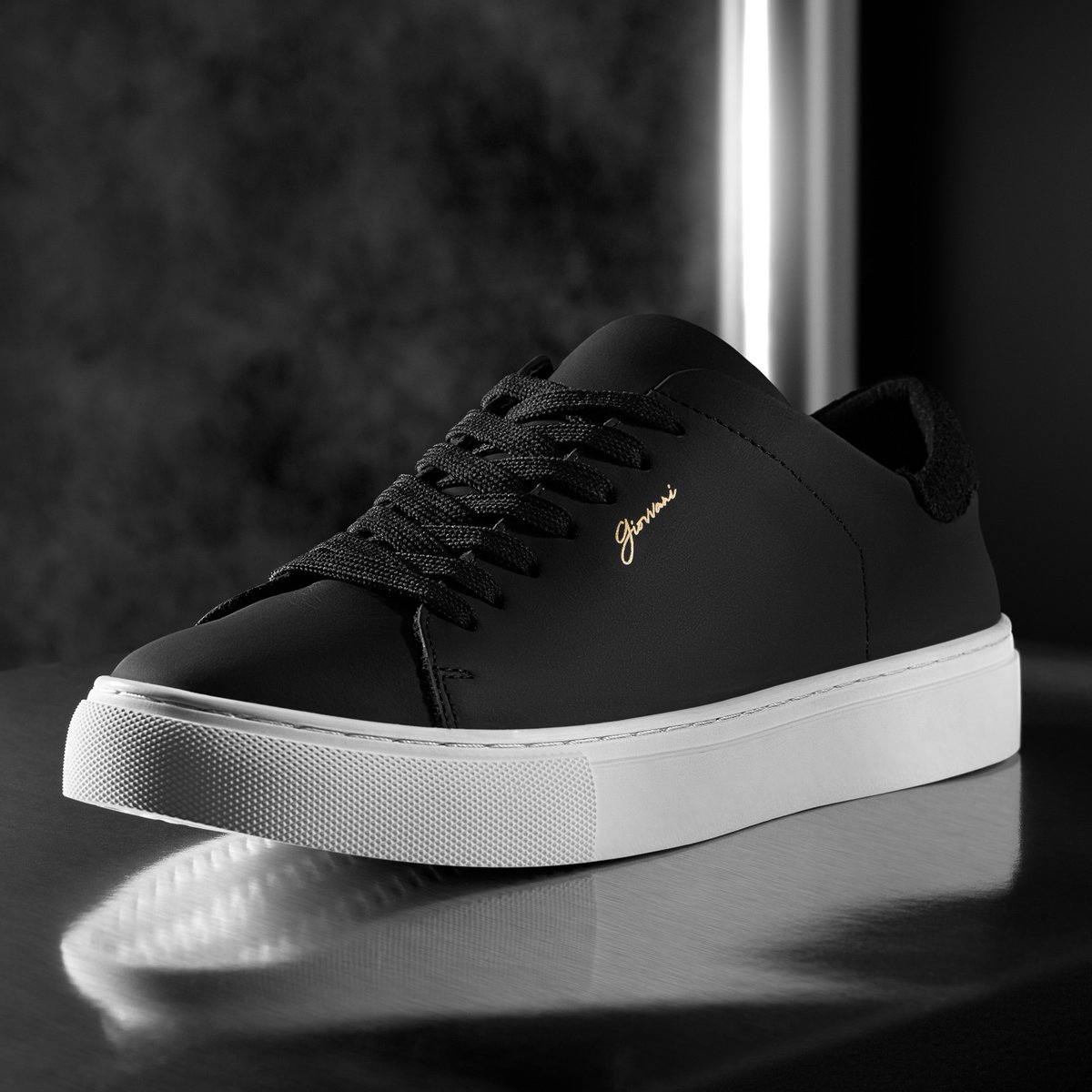 giovvanimilan's tweet photo. The Lorenzo - a timeless design, made to last.