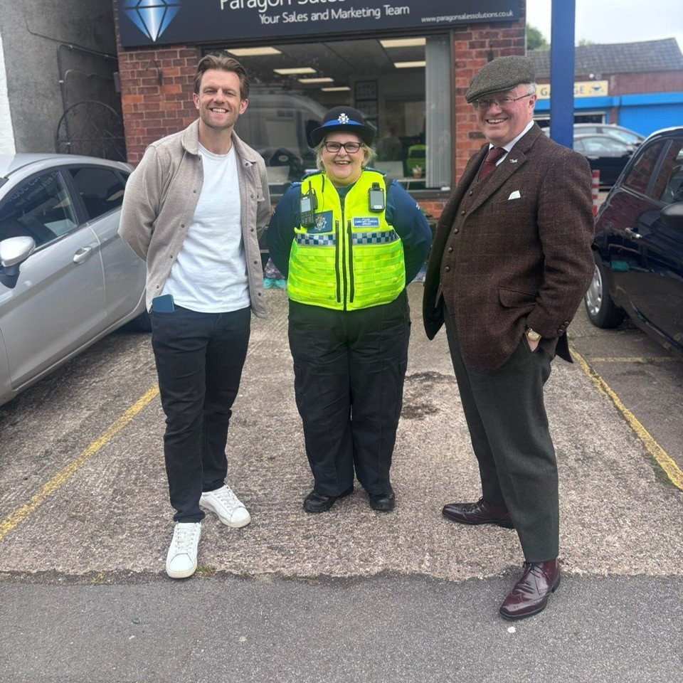 LeicsPCC's tweet photo. This afternoon, Police and Crime Commissioner Rupert Matthews joined PCSO Kirsty from Blaby Police for a multi-agency patchwalk in Countesthorpe. Colleagues from East Midlands Homes and Leicestershire County Council also took part, bringing partners together to support the local area.

During the visit, the PCC heard about ongoing work by PCSO Reid and PC Jodie to support the community, spoke with local residents, and visited businesses to hear directly about their experiences.

Great to see continued partnership working from the local beat team and partners to make a positive difference in the area.

#SafeAndProsperousCommunities #CommissionerInTheCommunity