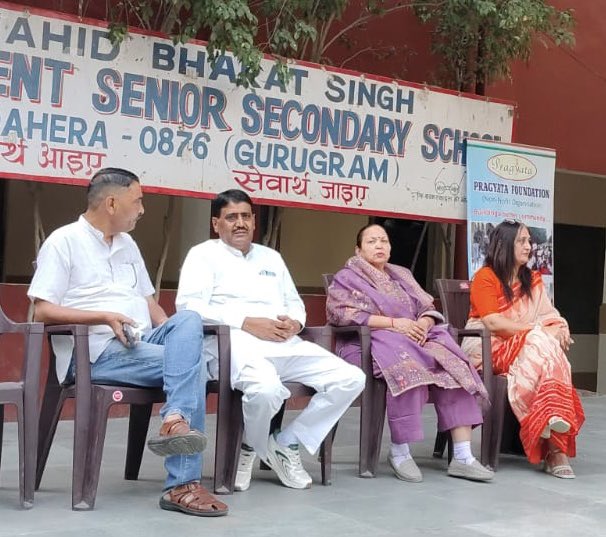 pragyatango's tweet photo. Huge congratulations to Sakshi from our Udyog Vihar centre for scoring 90%+ in her 10th HBSE exams without extra tuitions! To support her dedication, Pragyata Foundation gifted her a laptop. Big thanks to donor Rohit Kumar &amp; mentor Keshav Vats! https://t.co/y5ChQq199P