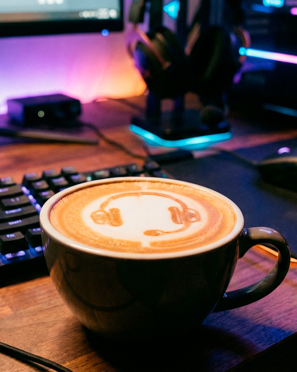 intel_la's tweet photo. Cuando la vida te da señales… 🎮

¡Tu experiencia de juego se merece pasar al siguiente nivel! https://t.co/dfD3nz3lPM