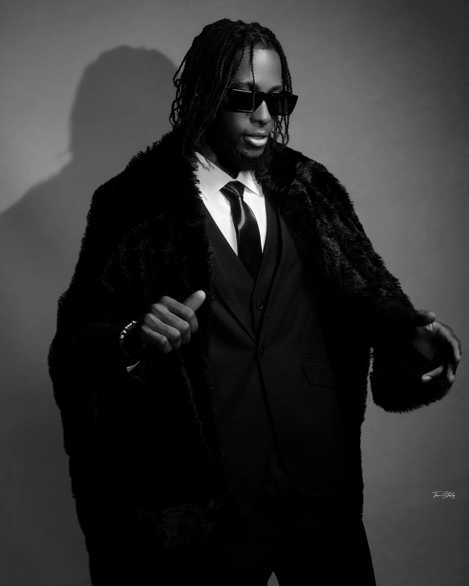 MeeT_JLollz's tweet photo. An album about acceptance, self-discovery, and transparency. Top Tier Guy, my debut studio album, This July. ✨️💎⏳️

📸 - @Tom_Studios_ 
#Top #Tier #Guy https://t.co/FQvE9K2zFY