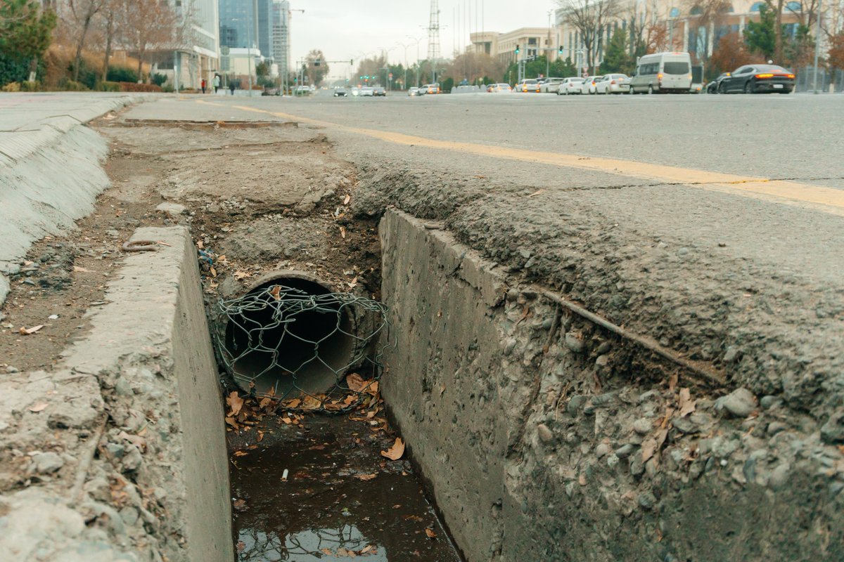 PrecastSpecialt's tweet photo. Updating outdated stormwater infrastructure can be challenging, time consuming, and expensive—precast materials can help. Precast stormwater structures provide flexibility and ease of installation, reducing costs and timelines on critical projects.
#precastconcrete #stormwater https://t.co/PEpXtqNQtk