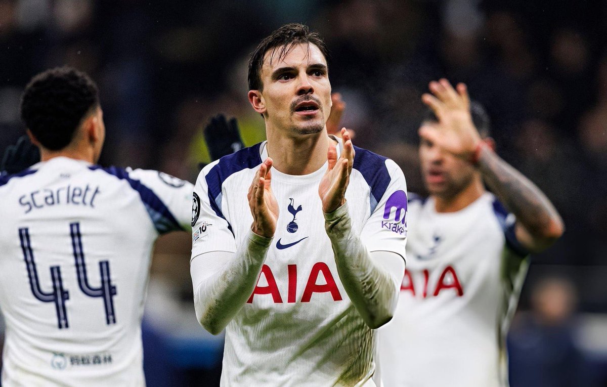 megasports130's tweet photo. As reported earlier,Sporting CP is among the clubs monitoring Joao Palhinha’s situation at #Tottenham. No decision from #Spurs until end of season - but coach Roberto De Zerbi recently said he “100%” wants to keep him: #THFC #FCBay.
@SkySportsLyall https://t.co/YWD7VDm35f