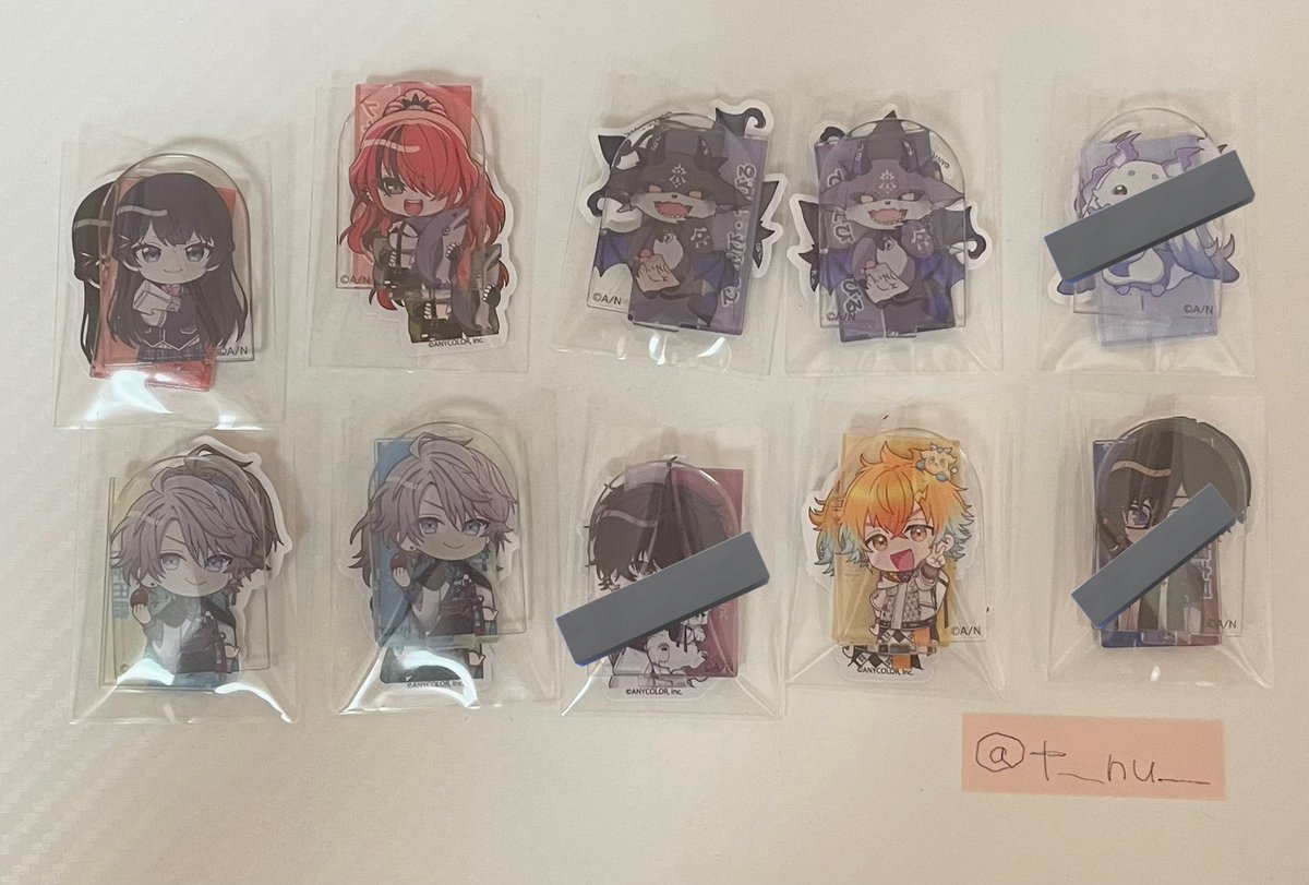 t__nu_'s tweet photo. 【交換】 にじさんじ チョコエッグ

譲：画像1枚目

求：画像2枚目

郵送のみ https://t.co/wMtC9QDMKm