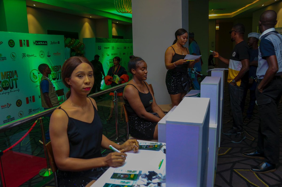 bsmhangout1's tweet photo. Throwing it back to the Bodex Social Media Hangout—a space where ideas were exchanged freely, learning felt intentional, and community took center stage.
#EventThrowback #DigitalCommunity #bnwo #BodexSocialMediaHangout https://t.co/1Jlgu7uUH8