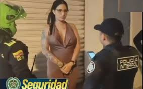 ReDHFrontera's tweet photo. Detienen en Colombia a venezolana solicitada en Perú por trata de personas @ElVenezolanoCo 
https://t.co/jIE5m0IE58
Hasta julio de 2025, en la región, el M.I. de Colombia había registrado al menos 277 víctimas sobrevivientes del delito, de las cuales el 79,3 % eran mujeres. https://t.co/0vApul7bEh