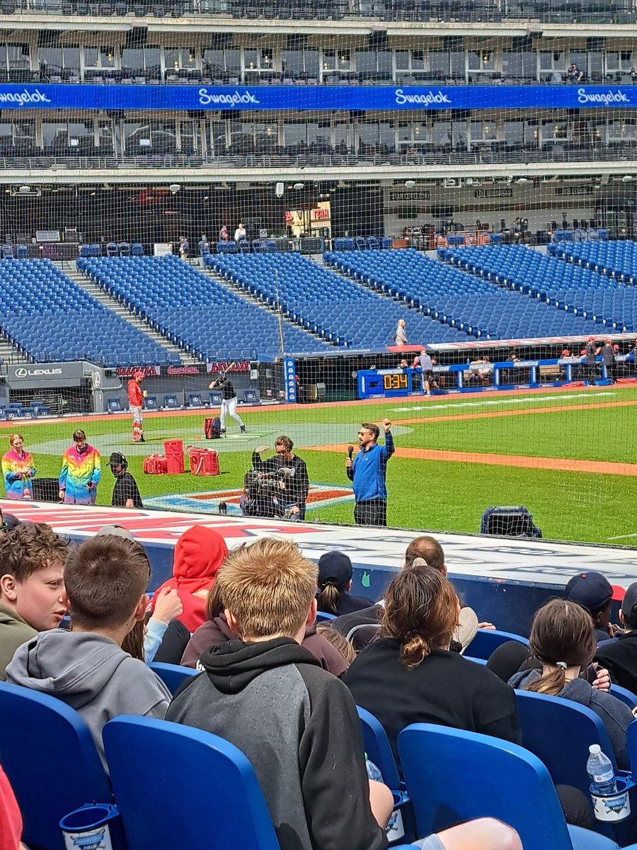 towpath_trail's tweet photo. ⚾🔬 Learning beyond the classroom! 
Our students had an amazing time at the Cleveland Guardians STEM Day!
#TowpathTrail #STEMDay #ClevelandGuardians https://t.co/guiqmyDCeu
