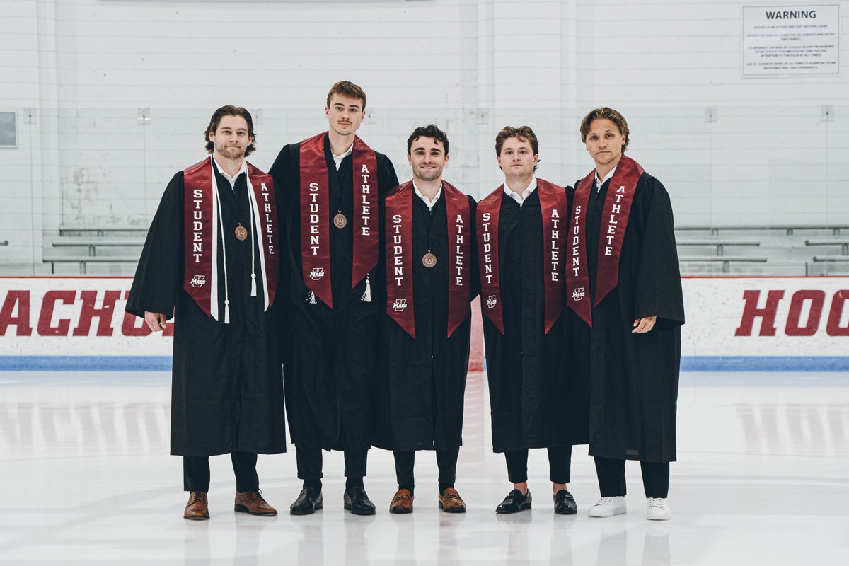 UMass Hockey tweet media