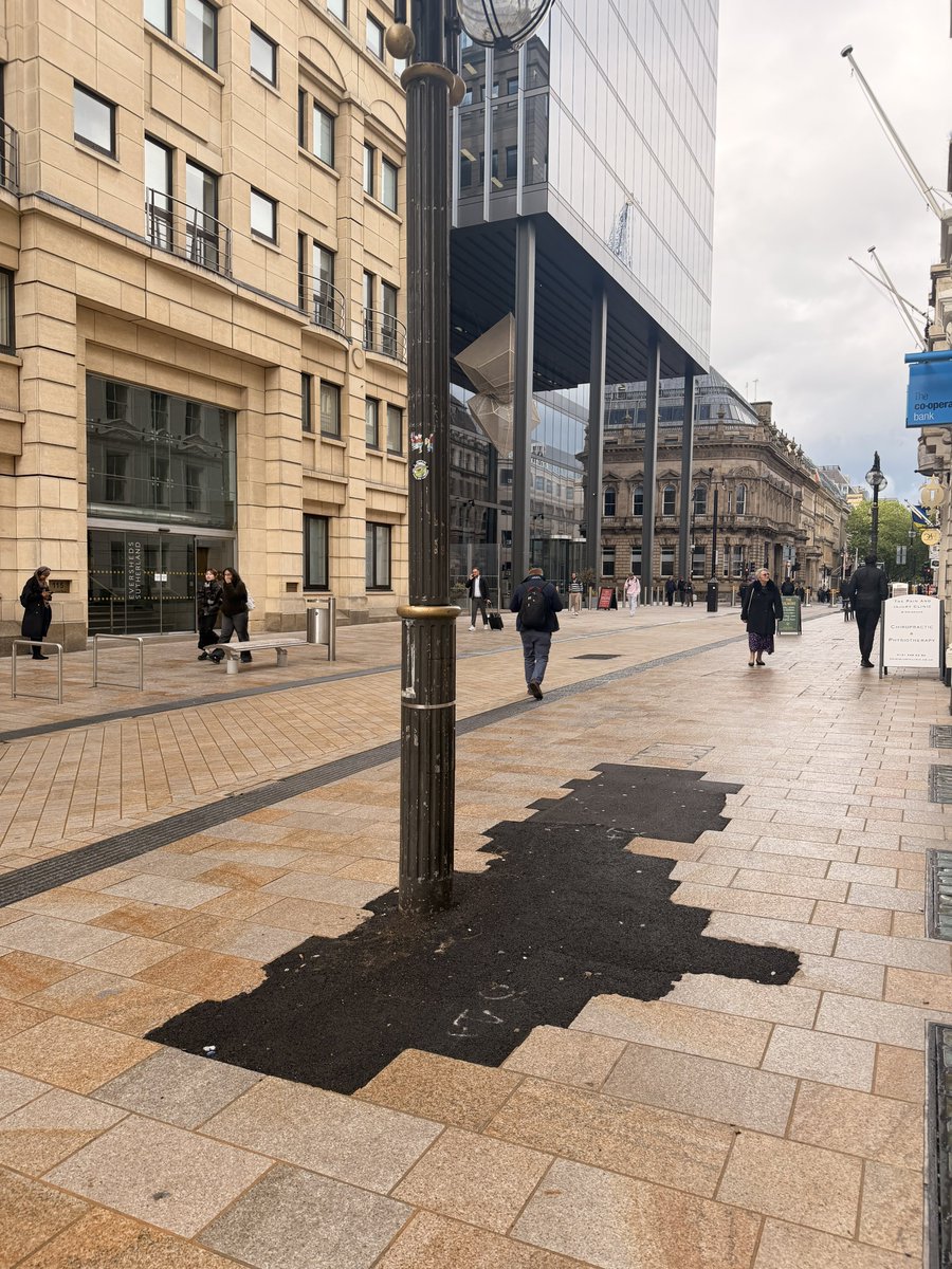 ReissOmari's tweet photo. Colmore Row, or Scarmore Row?

The 3 giant scars on one of Birminghams finest streets. https://t.co/f8BuwvgrH5
