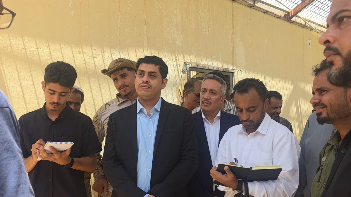 mashdal's tweet photo. تفقدنا أوضاع النزلاء في السجن المركزي بمنطقة بئر أحمد بعدن، واطلعنا على مستوى الخدمات المقدمة وظروف الاحتجاز، في إطار حرص وزارة حقوق الإنسان على متابعة أوضاع السجون والتأكد من احترام الحقوق المكفولة قانوناً لجميع المحتجزين، وتعزيز معايير الكرامة الإنسانية داخل مراكز الاحتجاز. https://t.co/klJCq72KuM