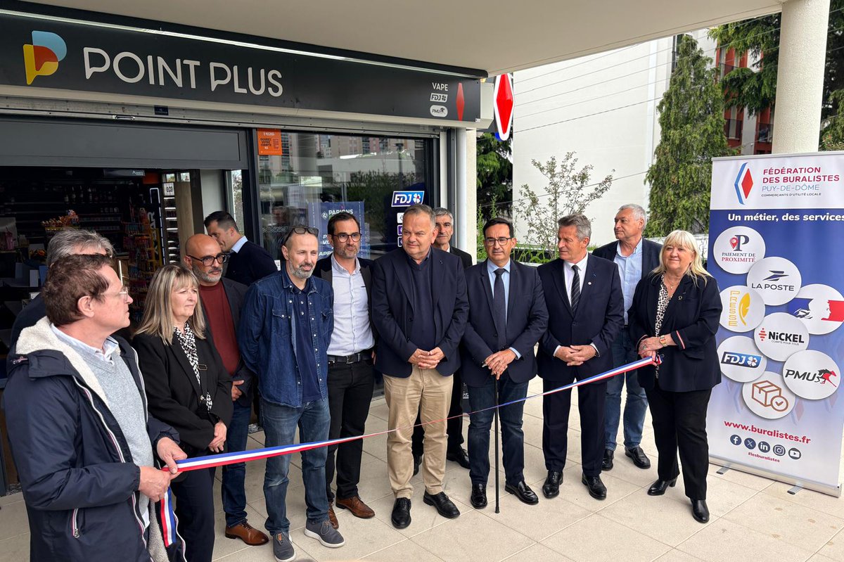 Vincent74586859's tweet photo. ♦️Belle inauguration du magasin #PointPlus de Chabane Djerdi, ce lundi.
Il a choisi de se déplacer, suite à la fermeture d'Auchan Nord, l'an dernier.
De très nombreux élus et partenaires étaient présents, en effet, c'est un quartier emblématique de @ClermontFd
@LesBuralistes ♦️ https://t.co/RNizrxOGyU