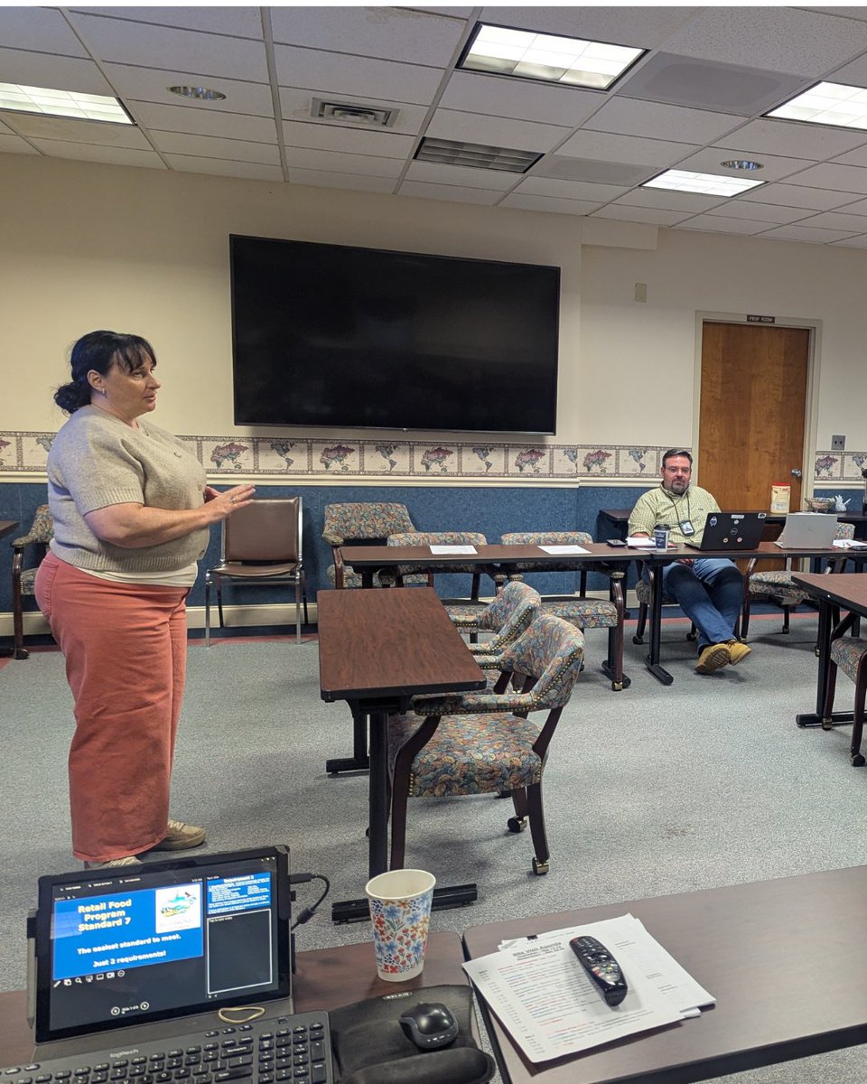 WVMCHD's tweet photo. Jennifer Costolo-Michael, program manager of MCHD Environmental Health, discusses food standards to members of other area health departments, including Bob Custard of Jefferson County Health Department, as part of a National Environmental Health Association (NEHA) grant. https://t.co/FRKUDOks7r