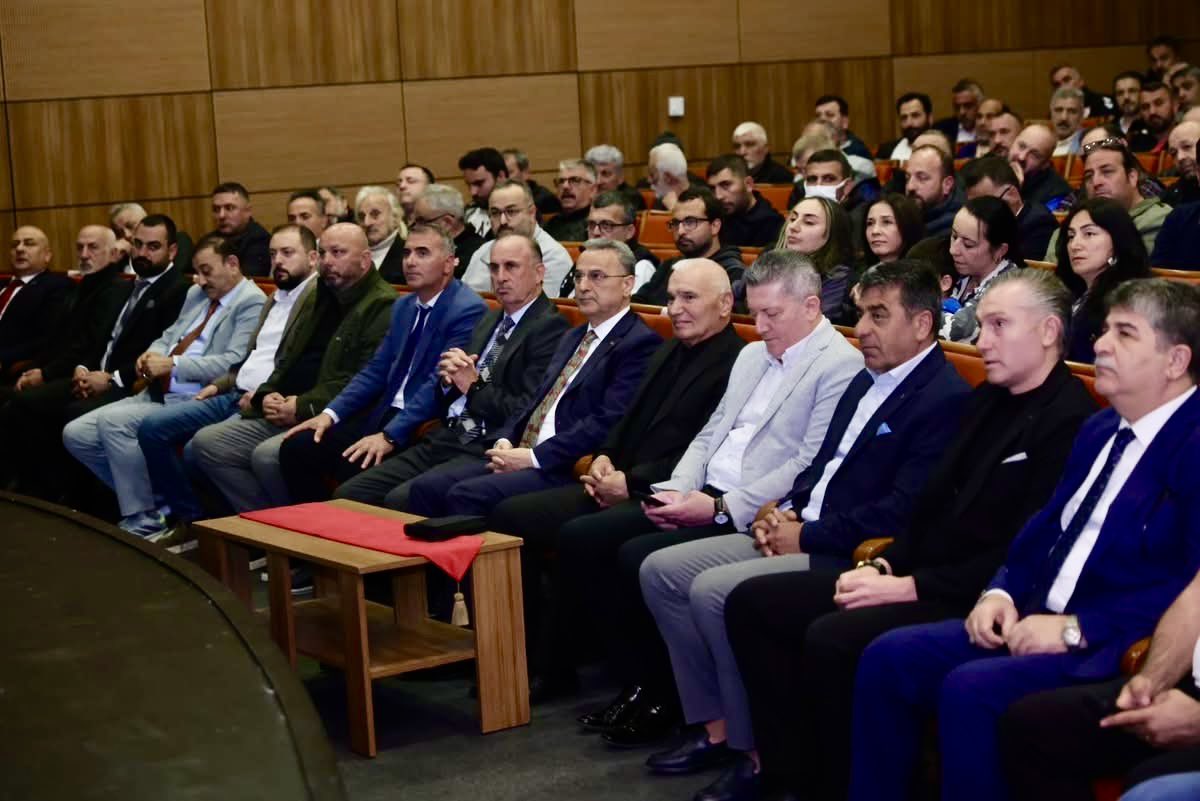 ibrahimguven55's tweet photo. Bugün yapılan, Samsun Amatör Spor Kulüpleri Federasyonunun 19. Olağan Genel Kurulunda yeniden Başkan seçilen Şener Aydın Başkanımın nezdinde Yönetim Kuruluna seçilen tüm arkadaşlarımı tebrik eder, başarılar dilerim.
@sneraydin0055 https://t.co/5QYJKYjyLA