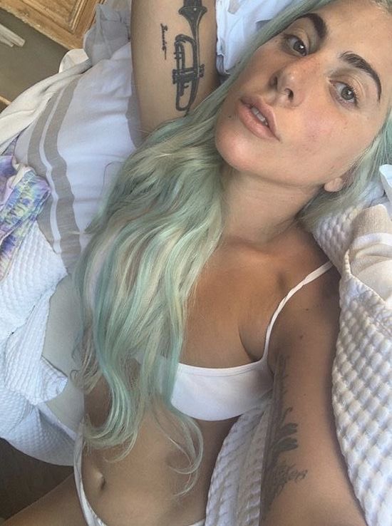 EstherGooner's tweet photo. Gorgeous queen deserving of worship, especially her faceporn https://t.co/IpQDG0WBJU