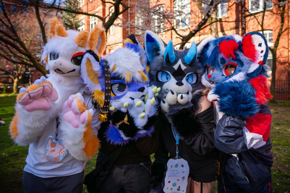 puppymonsterz's tweet photo. look at my kemono fwends x3

#furry #fursuit #fursona https://t.co/hBvN8exe4a