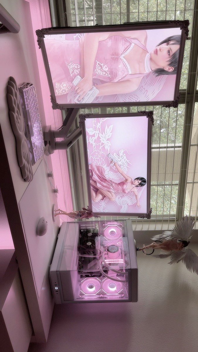 zombonni's tweet photo. #pinksetup #desksetup https://t.co/o7RzBMAHlM
