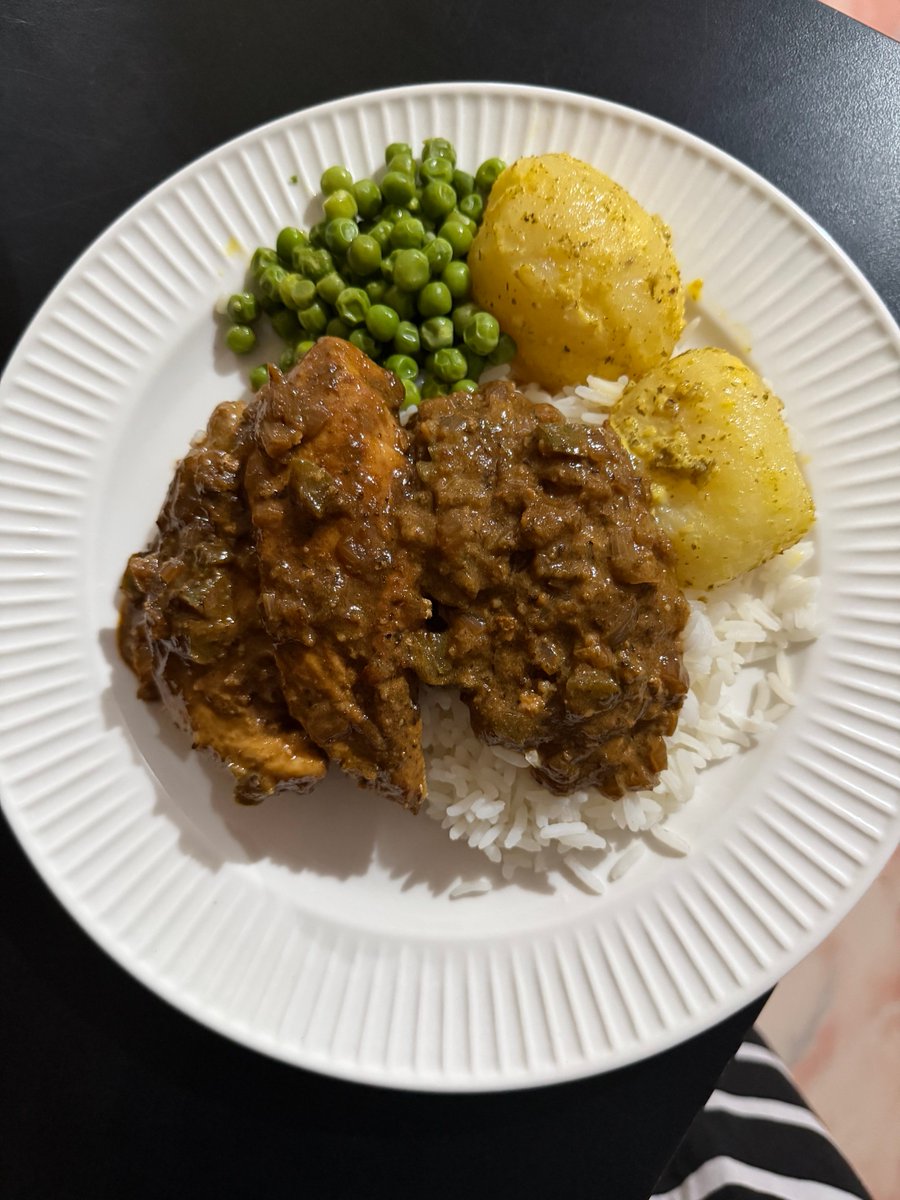 Dimpho22953365's tweet photo. Its Dinner time. https://t.co/c9socFt5Om