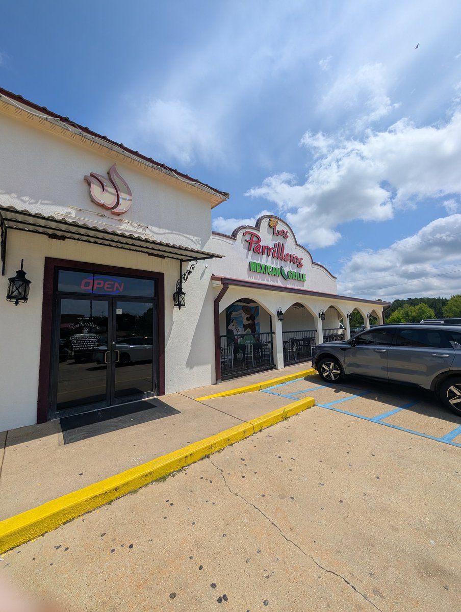 ScottG_Shift4's tweet photo. Another system upgrade to #Shift4, Welcome to the family Los Parrilleros - Hazlehurst, MS. https://t.co/WtuqYbhNeC