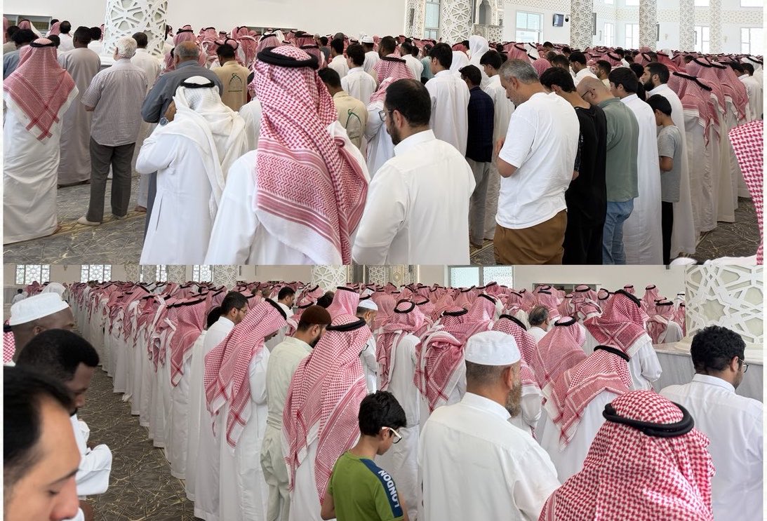 HFR_AJL's tweet photo. يتقدمهم سمو محافظ #حفرالباطن ..

جموع غفيرة تؤدي صلاة الميت على جثمان اللواء تركي بن جهجاه بن بصيص في جامع الشريع، سائلين الله له الرحمة والمغفرة. https://t.co/YJycfmwR2Q