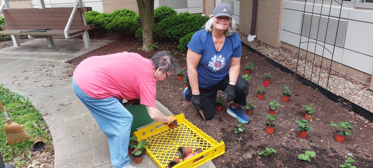 AMLA_SDZ's tweet photo. AMLA Volunteers met at Slovene Home Skilled Care &amp; Rehabilitation to weed and plant one of their resident courtyards. This decades-old tradition is just one small, community service AMLA Members carry out each year. Thank you to the Home for letting us do this! #AMLA4life https://t.co/hO5nFXPewD