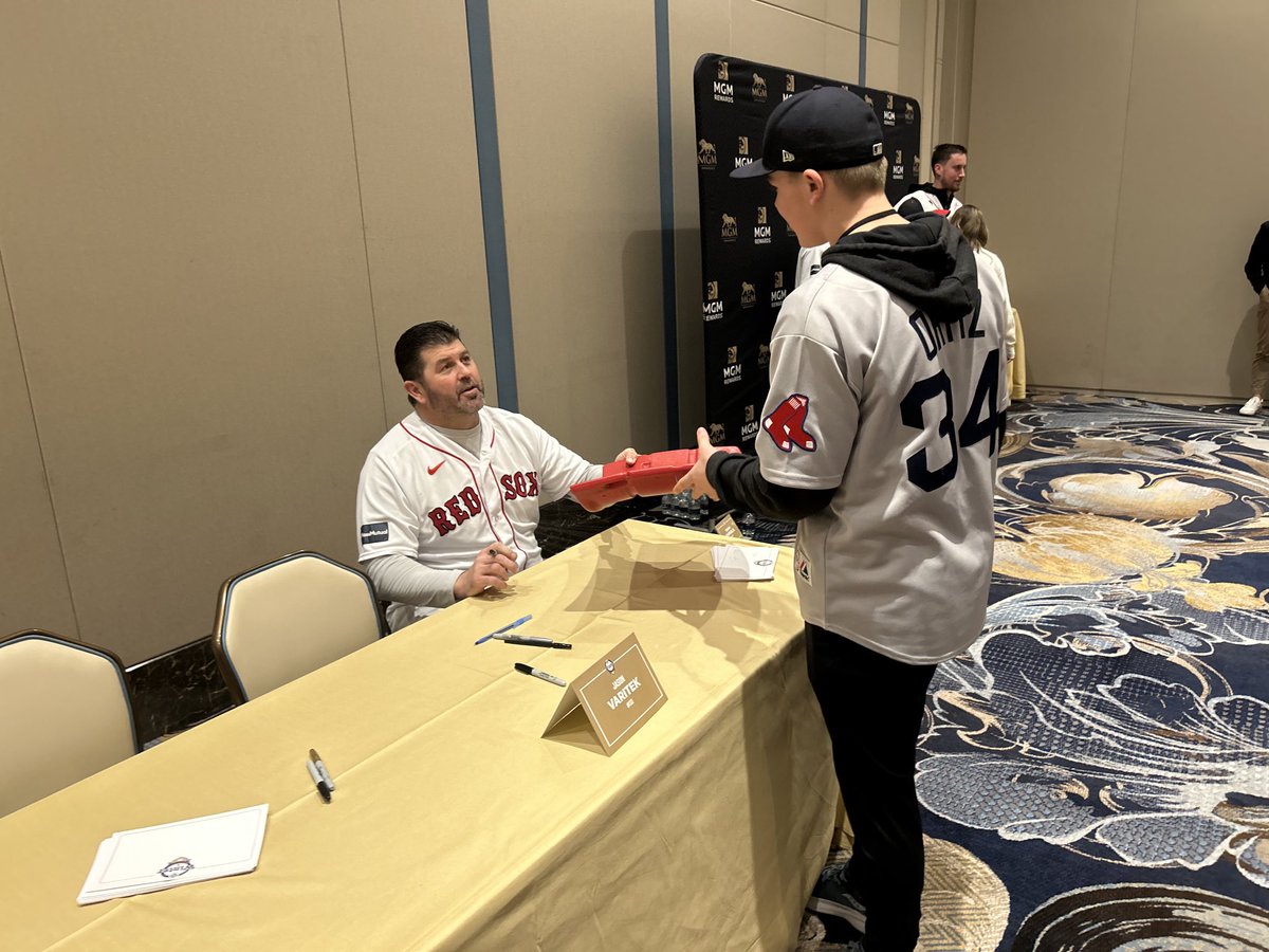 laddy27j's tweet photo. @CatherinVaritek Tek is loved by RSN. Genuinely hope he isn’t totally soured by this experience. Please come home soon. 

If not I know he will have success wherever he lands and we will be rooting for him. https://t.co/PYxLXfUtka