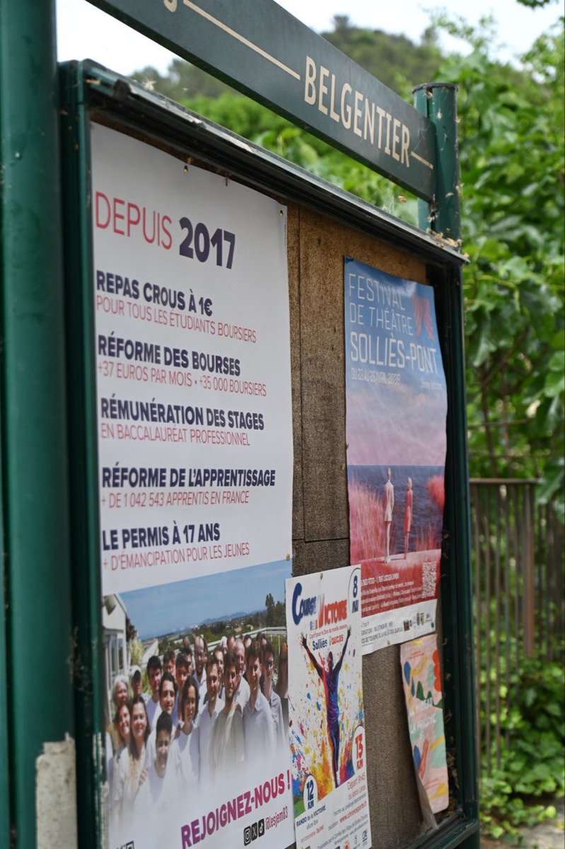 lesjem83's tweet photo. 📍 Belgentier
Petit détour pour continuer notre tournée du Var ✊🏼
Quelques affiches, des échanges avec les habitants, du soleil… et toujours la même envie : faire vivre l’engagement des jeunes partout, même dans les plus petites communes 🇫🇷 https://t.co/SorE0fC9RJ