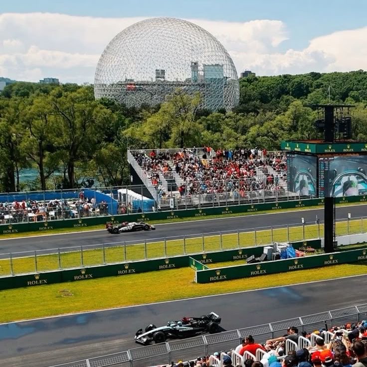 voltarapida_f1's tweet photo. 🇨🇦GRANDE PRÊMIO DO CANADÁ

⏰ Horários da Formula 1 no fim de semana:

Sexta-feira (22/05): TL1, às 13h30
Sexta-feira (22/05): Sprint Quali, às 17h30
Sábado (23/05): Sprint Race, às 13h00
Sábado (23/05): Classificação, às 17h00
Domingo (24/05): Corrida, às 17h00 https://t.co/TdCL0YIkTr