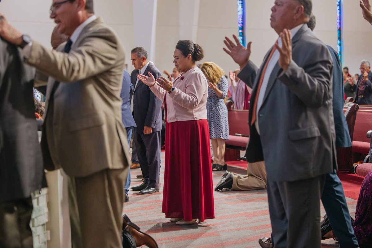 ipuhcentral's tweet photo. En la escuela dominical de hoy, el Pastor Felipe Chicas nos llamó a estar más atentos que nunca — a alinear nuestras vidas con Cristo y arrancar toda actitud que destruye la vida espiritual. https://t.co/3x7BhBC7w4