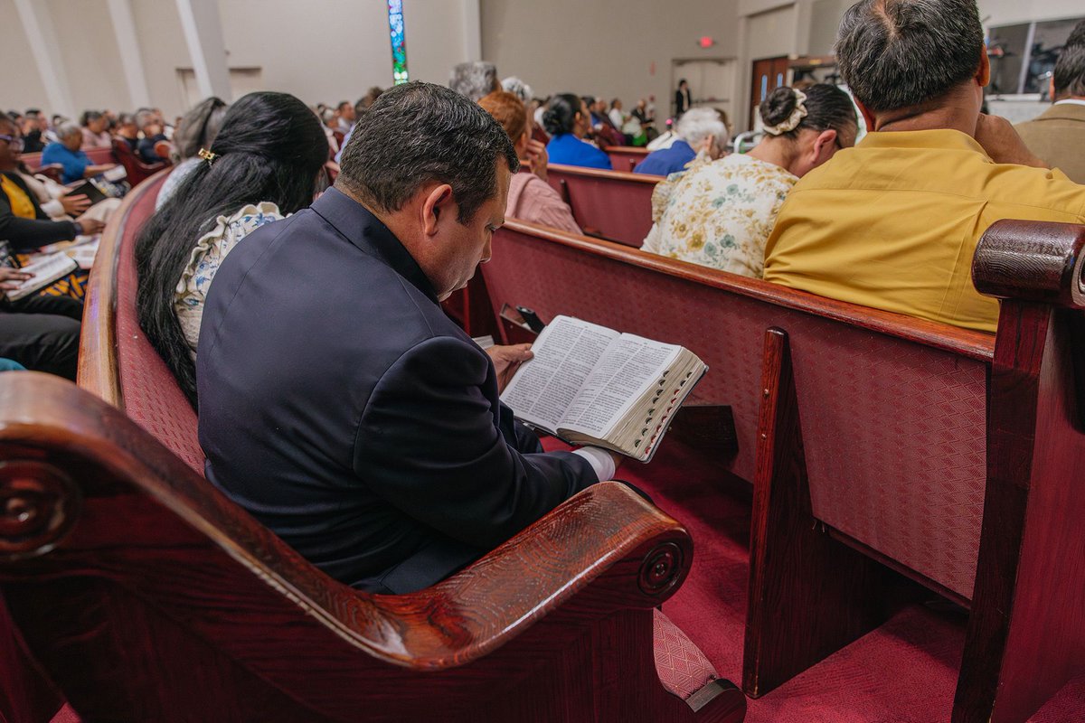 ipuhcentral's tweet photo. En la escuela dominical de hoy, el Pastor Felipe Chicas nos llamó a estar más atentos que nunca — a alinear nuestras vidas con Cristo y arrancar toda actitud que destruye la vida espiritual. https://t.co/3x7BhBC7w4