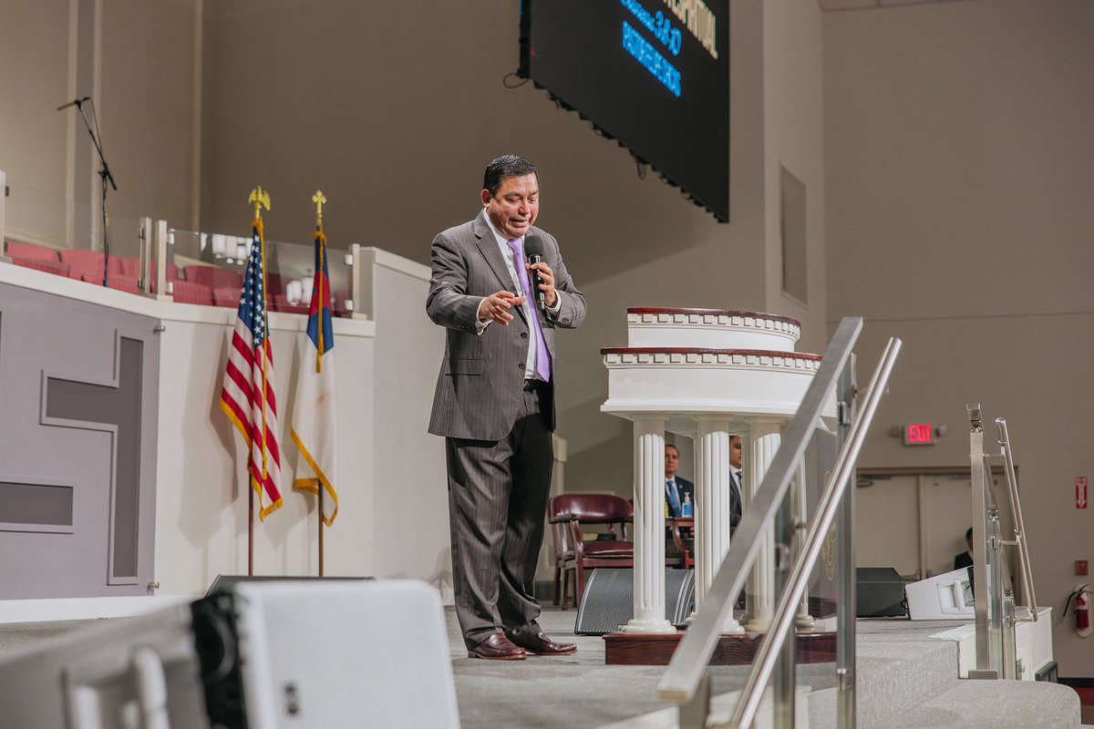 ipuhcentral's tweet photo. En la escuela dominical de hoy, el Pastor Felipe Chicas nos llamó a estar más atentos que nunca — a alinear nuestras vidas con Cristo y arrancar toda actitud que destruye la vida espiritual. https://t.co/3x7BhBC7w4