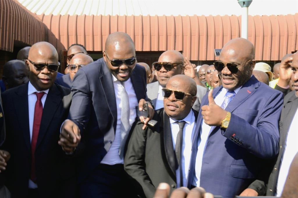 dailysunsa's tweet photo. #ICYMI: 🚨 Court Shocker! 🚨 Joe Ferrari and his co-accused are FREE after the magistrate struck the case off the roll when the State prosecutor failed to pitch. 😳⚖️ #JoeFerrari #CourtDrama #Mpumalanga #DailySunNews https://t.co/4c4hIfDNat https://t.co/wuVZSZ05Ke