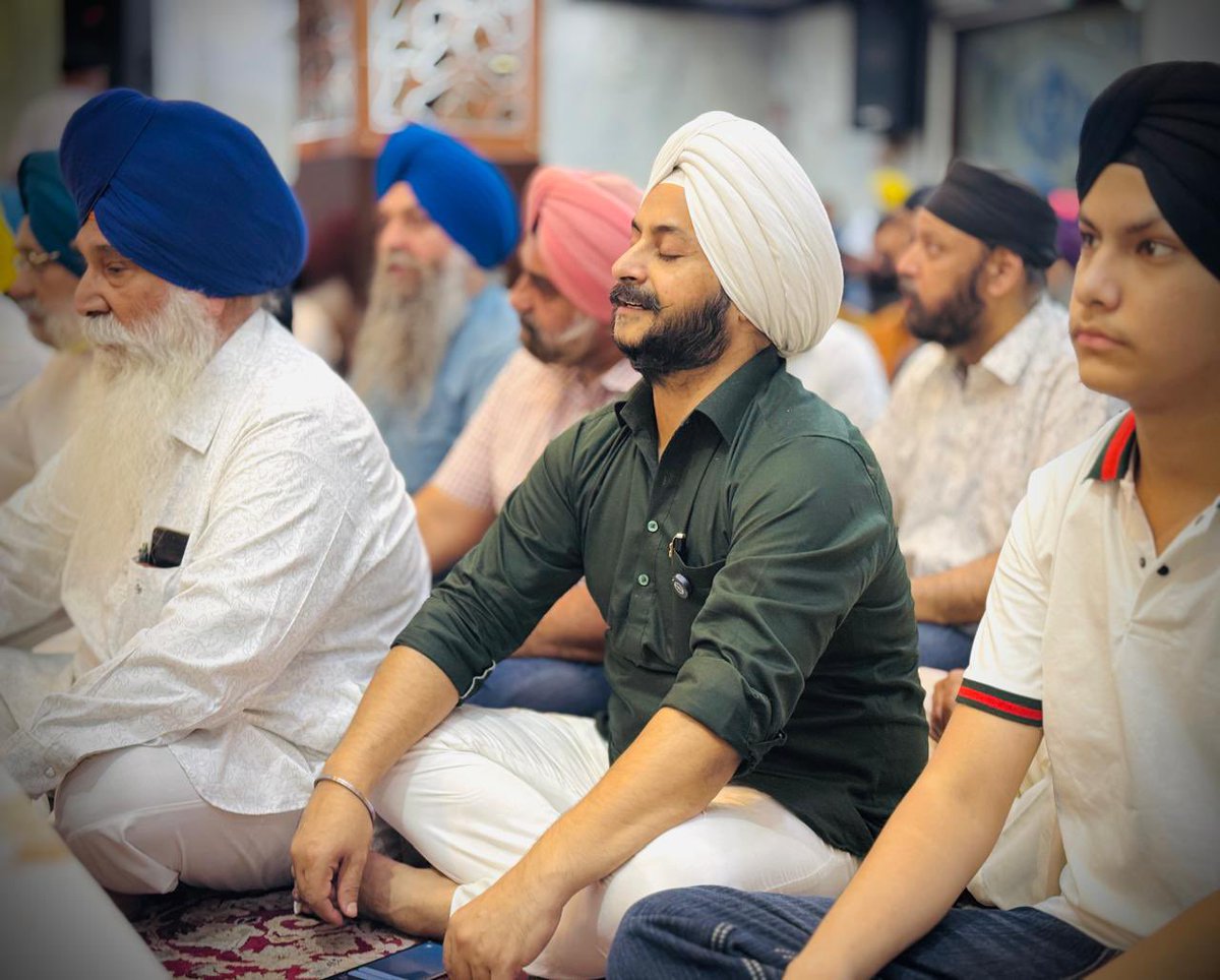 JarnailSinghAAP's tweet photo. ਪੌੜੀਆਂ ਵਾਲਾ ਗੁਰਦੁਆਰਾ, ਗਣੇਸ਼ ਨਗਰ ਦੀ ਨਵੀਂ ਇਮਾਰਤ ਦੀ ਉਸਾਰੀ ਤੋਂ ਬਾਅਦ ਗੁਰਦੁਆਰਾ ਕਮੇਟੀ ਵੱਲੋਂ ਆਯੋਜਿਤ ਸ਼ੁਕਰਾਨਾ ਸਮਾਗਮ ਵਿੱਚ ਹਾਜ਼ਰੀ ਭਰਨ ਦਾ ਸੁਭਾਗ ਪ੍ਰਾਪਤ ਹੋਇਆ।
ਇਸ ਮੌਕੇ ਗੁਰਦੁਆਰਾ ਕਮੇਟੀ ਦੇ ਸਮੂਹ ਪ੍ਰਬੰਧਕਾਂ ਅਤੇ ਸੇਵਾਦਾਰਾਂ ਨੂੰ ਦਿਲੋਂ ਵਧਾਈਆਂ ਦਿੱਤੀਆਂ ਅਤੇ ਅਕਾਲ ਪੁਰਖ ਅੱਗੇ ਸਰਬੱਤ ਦੇ ਭਲੇ, ਚੜ੍ਹਦੀ ਕਲਾ ਅਤੇ ਖੁਸ਼ਹਾਲੀ ਦੀ ਅਰਦਾਸ ਕੀਤੀ..🙏🏻

#ਗੁਰਦੁਆਰਾ_ਸਾਹਿਬ
#ਪੌੜੀਆਂਵਾਲਾ_ਗੁਰਦੁਆਰਾ
#ਗਣੇਸ਼ਨਗਰ
#ਸ਼ੁਕਰਾਨਾ_ਸਮਾਗਮ
#ਸੇਵਾ

@arvindkejriwal @aamaadmiparty