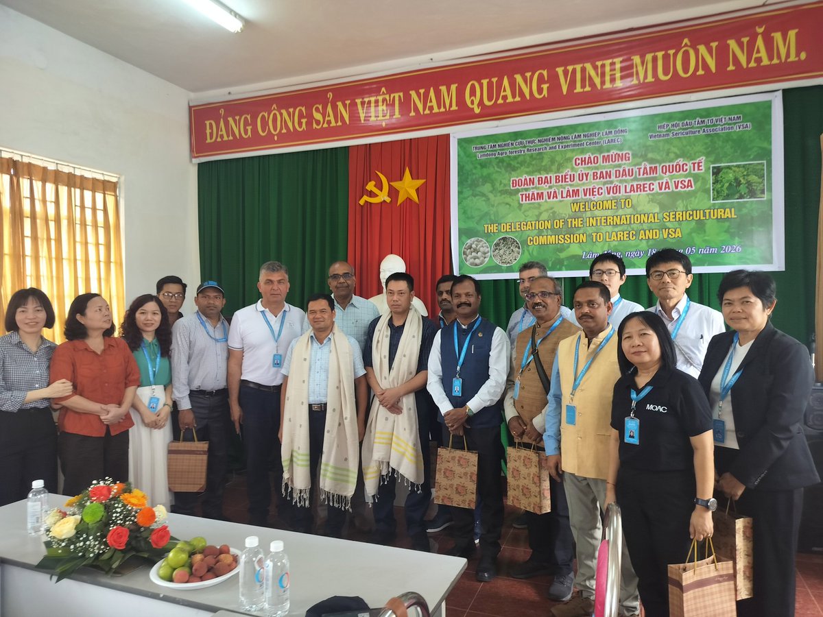 ISCBangalore's tweet photo. The ISC delegation had a meeting with the Lam Dong Agro-Forestry Research and Experiment Centre and Vietnam Sericulture Association and discussed the status of the sericulture industry, research &amp; prospective developmental aspects. The delegation also visited CRC and interacted. https://t.co/GtxSu7Gu5u
