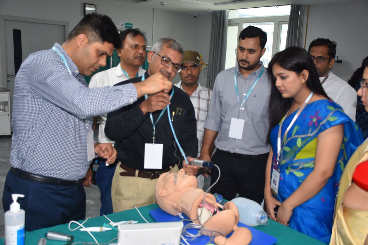 isauphq's tweet photo. The CME-cum-Workshop on “Airway Excellence: Bridging Guidelines and Real-World Practice” was successfully organised under the aegis of the Indian Society of Anaesthesiologists, Prayagraj Branch, at United Institute of Medical Sciences. https://t.co/6oVRpLSF18