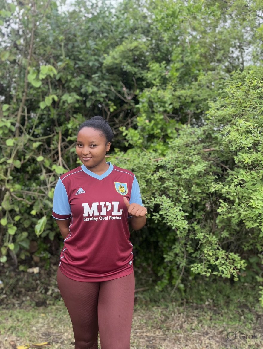 NamaraGloria0's tweet photo. Call me a rat if Burnley doesn’t win this match https://t.co/1zwnptW6tN