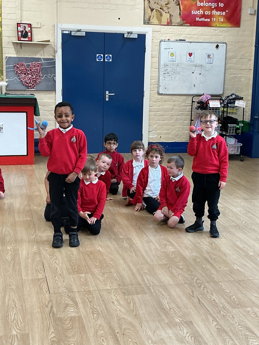 ReceptionSav's tweet photo. Reception have been practicing some throwing and balancing skills in preparation for their first St Saviour sports day. #StSavPE https://t.co/wcnX4ahqvO