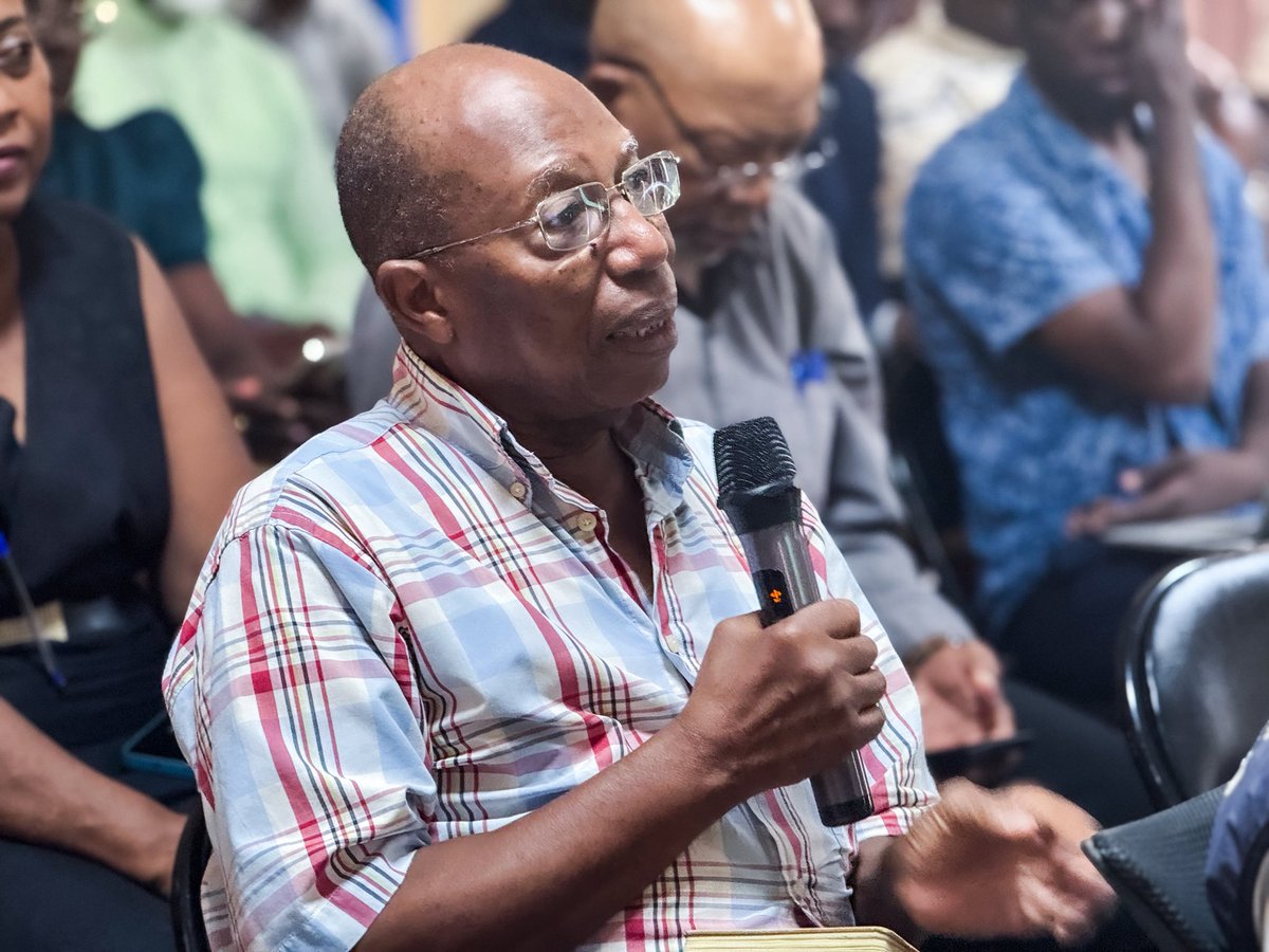 OMS_STP's tweet photo. MBS study in São Tomé and Príncipe 🇸🇹, supported by WHO and the @GlobalFund, comes as malaria cases rise, highlighting gaps in risk perception and prevention. Findings will inform stronger awareness campaigns and promote consistent use of mosquito nets to curb transmission. https://t.co/uzVsVklml0