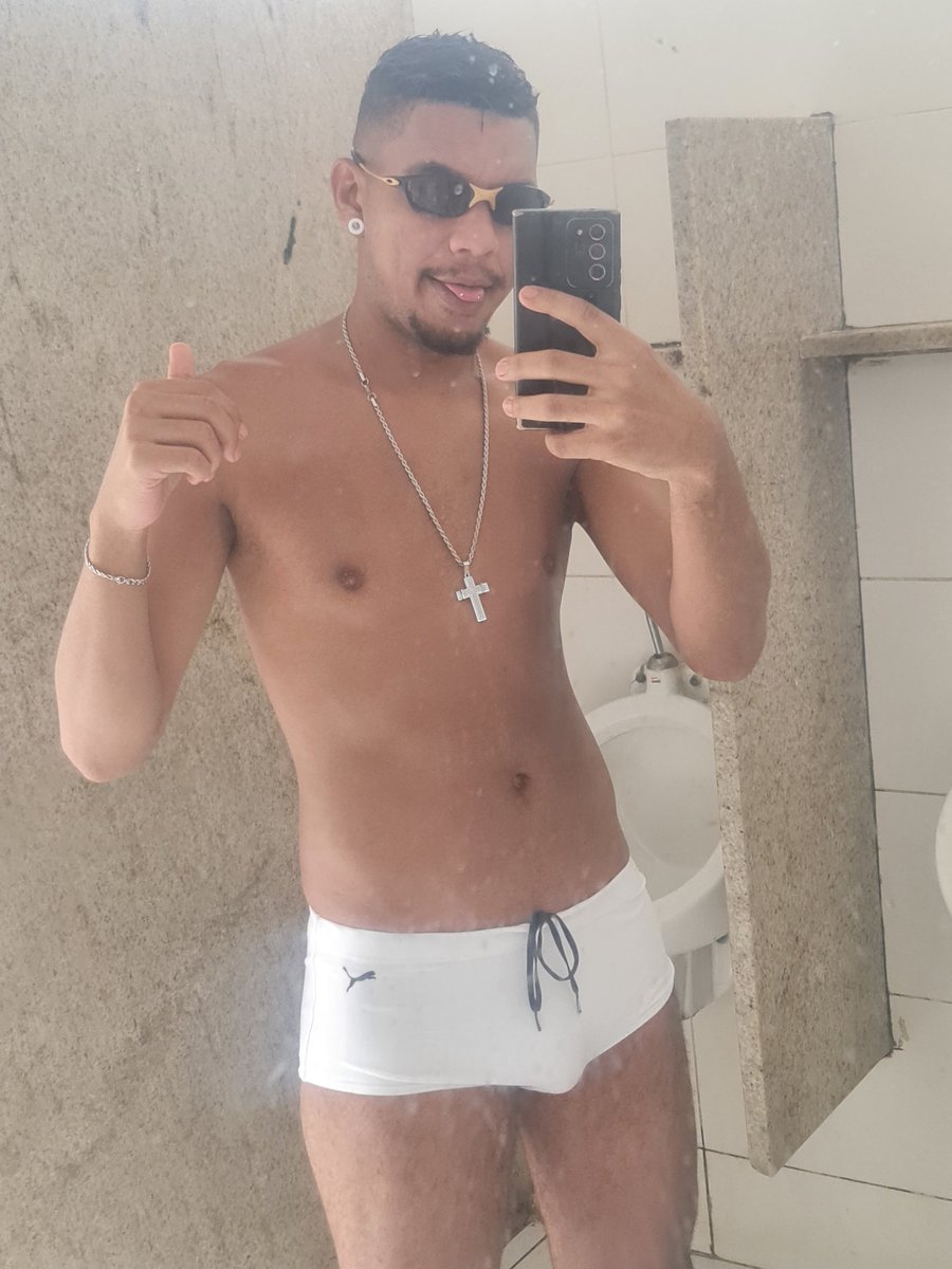 Jhoniitys's tweet photo. Praiouu https://t.co/3xR4nycrzE