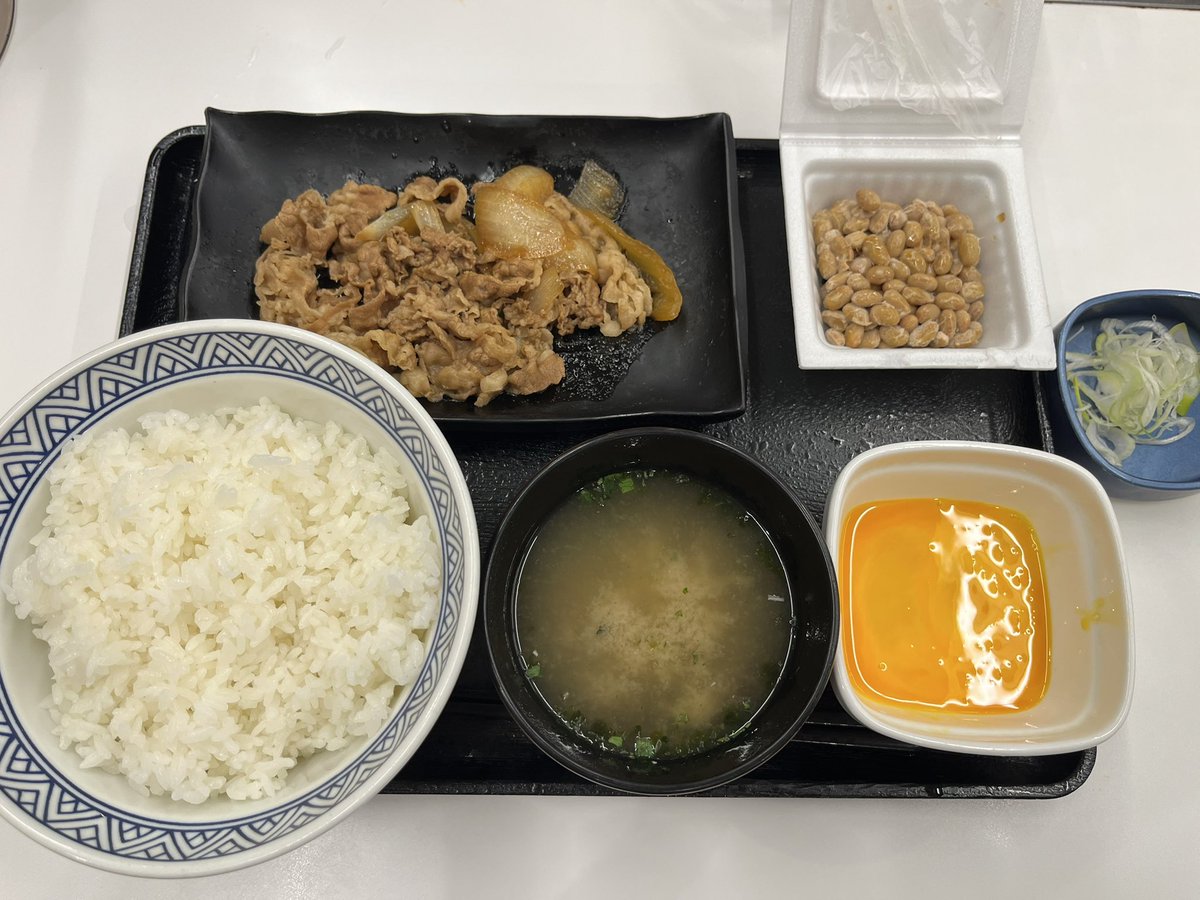 HerosSeptember's tweet photo. いけないと思いつつ、この時間に牛皿定食を。 https://t.co/FNgcpQCL6l