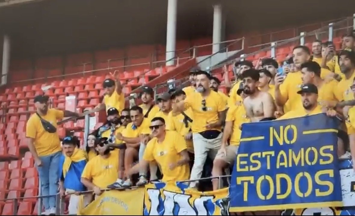 aaron_liria's tweet photo. Unión de por vida Las Palmas https://t.co/0YdZKZ79x3