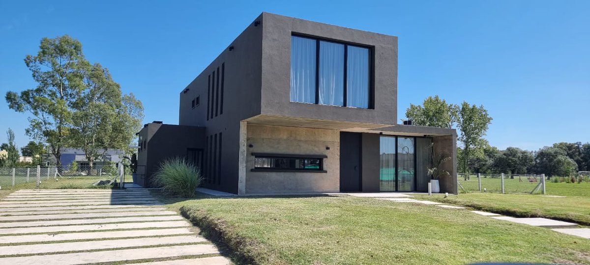gabychavez70's tweet photo. CASA 3 DORMITORIOS EN ALQUILER AREA60 LA PLATA SOBRE RUTA 2 https://t.co/dtCUZBWnbm
