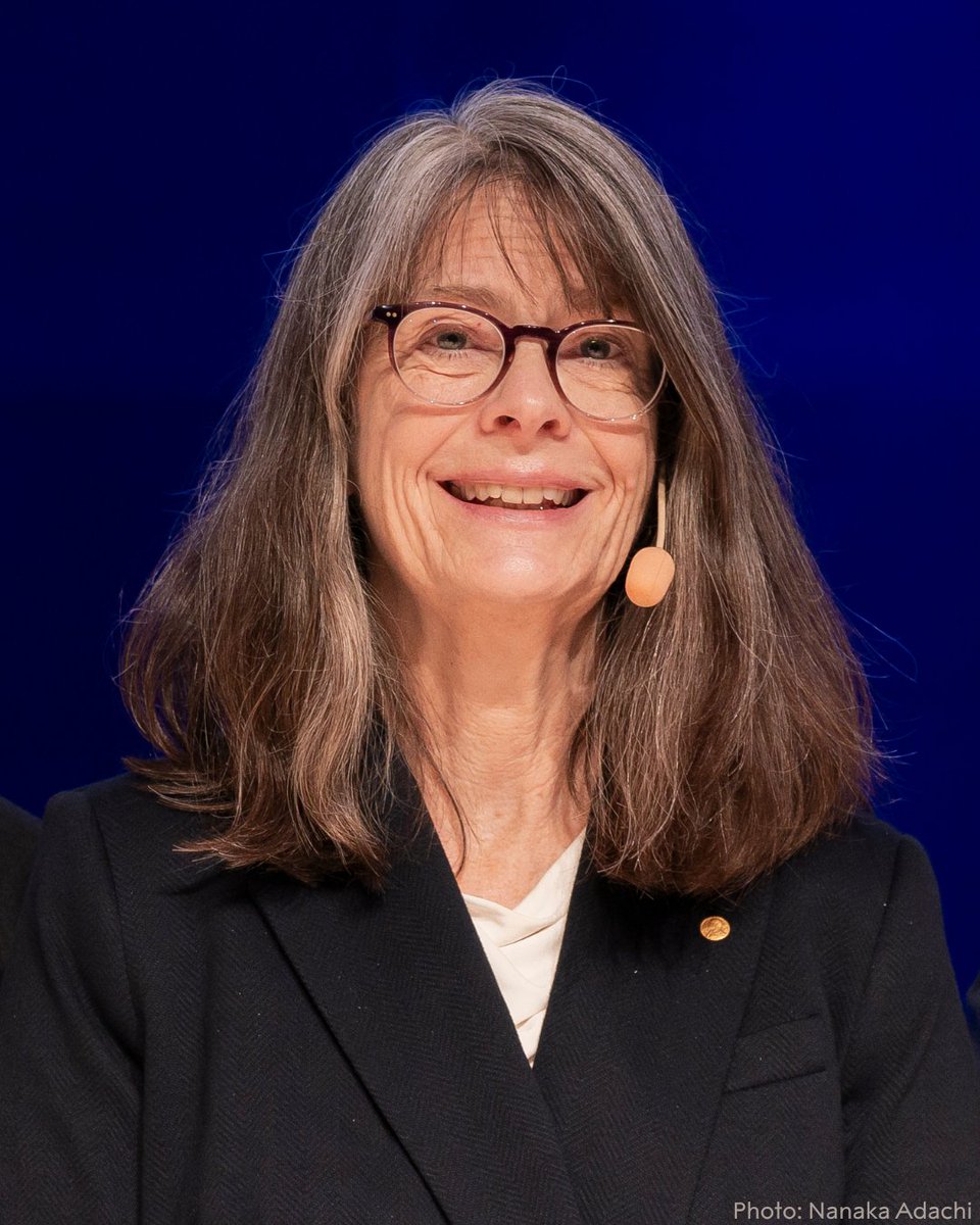 NobelPrize's tweet photo. 2025 medicine laureate Mary Brunkow: then and now.

In high school, Brunkow enjoyed basketball and ran for the track and cross-country teams, but was, by her own omission, pretty bad at both. She was, however, a good student with a love of maths and science, especially genetics.

Learn how she has embraced the unexpected throughout her career: https://t.co/7zagFxlTBW