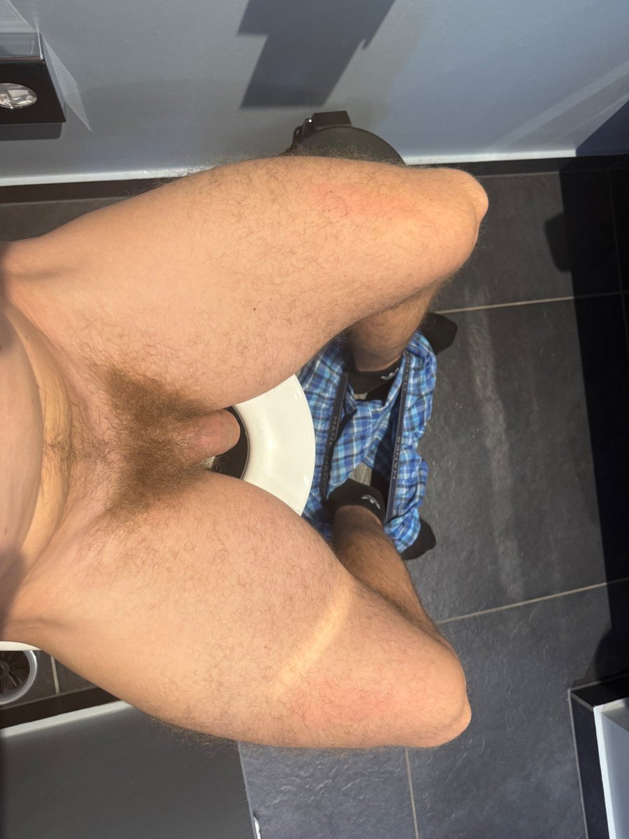 NaturalBushMan's tweet photo. #bush #pubes #stopshaving  #hairycock #naked #boxers #boxershors #pits #hairypits #naturalpubes #bushypubes  #pubes #stripedboxers #aeboxers https://t.co/2QYlmpIxfM