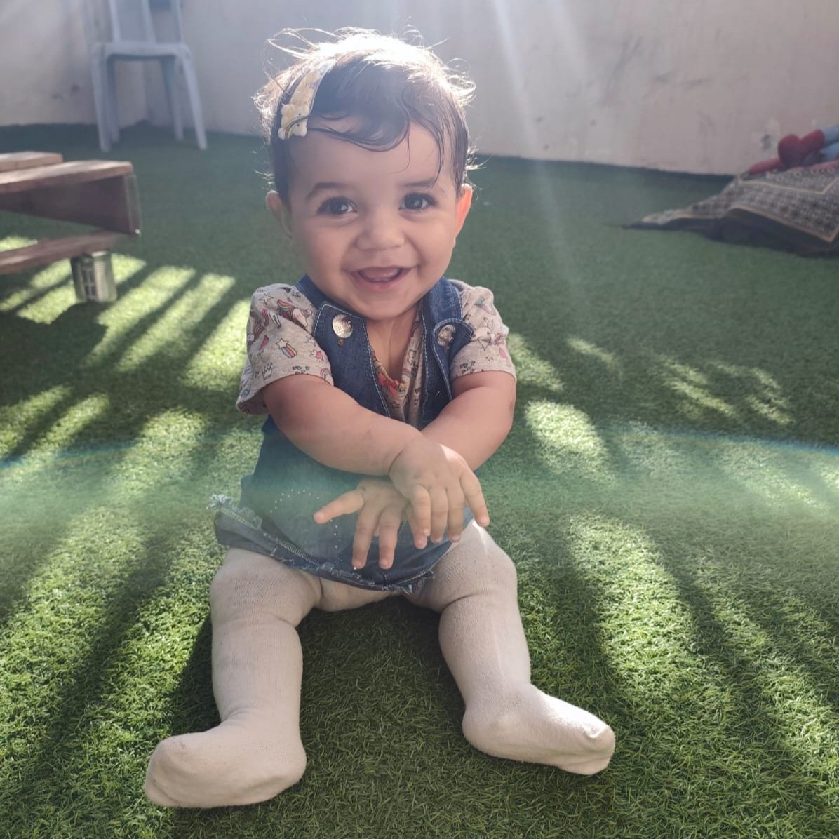 windowsfaxscan's tweet photo. The spread of insects in Gaza has gotten so bad Najla says her kids can't sleep. Eva especially is suffering and needs medicine and cream. These are just innocent kids with no understanding of why they have to endure these things. 

Please help my friend: https://t.co/grWHK5dOEV https://t.co/1HZwIisfsm