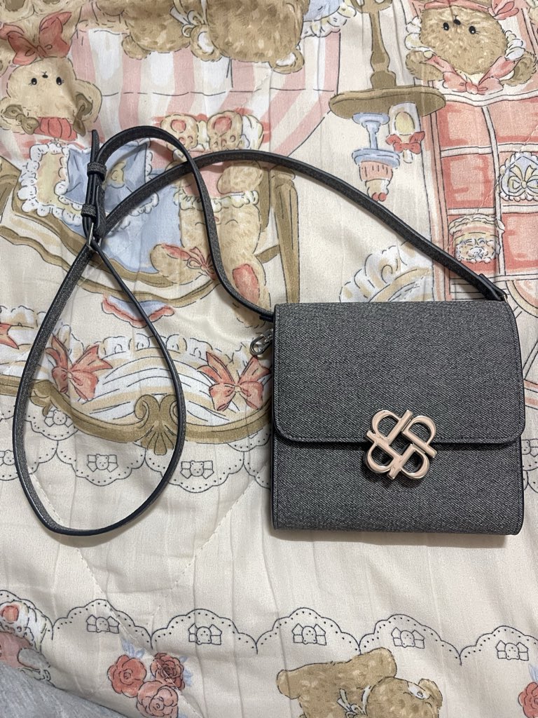 charlieotfour's tweet photo. ส่งต่อกระเป๋า Perota สี Black 500รส.ค่า สภาพใหม่ไม่มีรอย ไม่ค่อยได้ใช้งานค่าเลยปล่อยต่อ
#perota #ส่งต่อกระเป๋า #กระเป๋า #perotabrand #ส่งต่อcintage #ส่งต่อ #ส่งต่อเสื้อผ้า #กระเป๋ามือสอง #กระเป๋ามือ2 https://t.co/z8IAHLluOQ