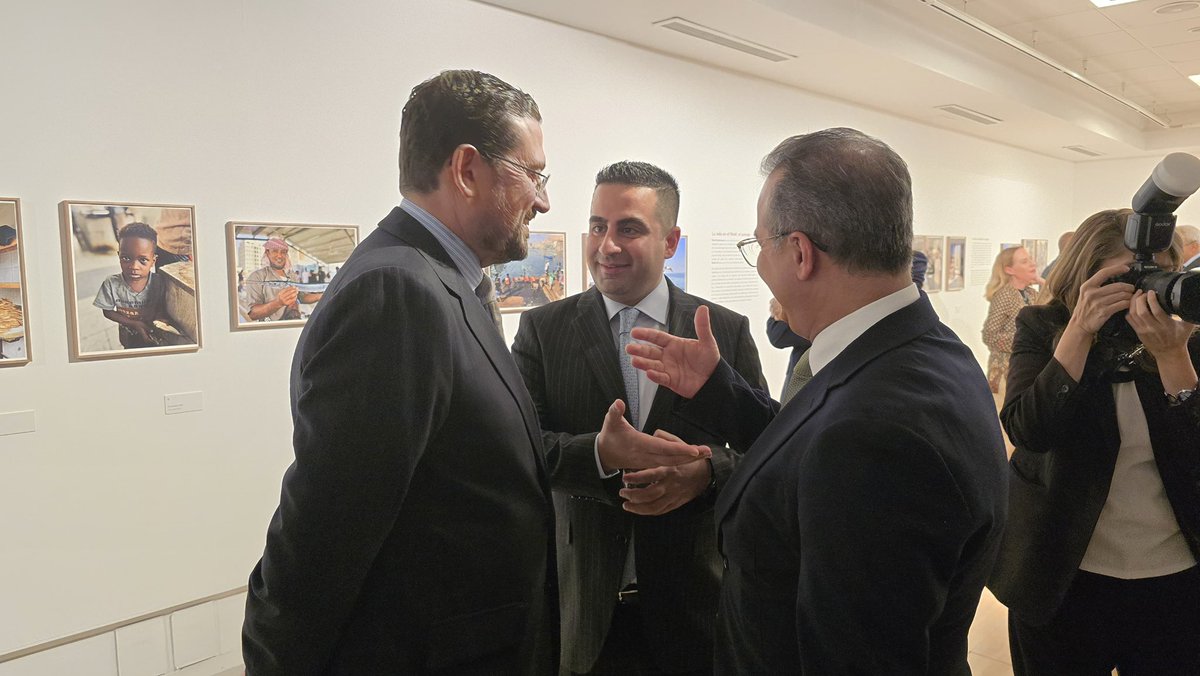 DarawanHawram's tweet photo. Nos complació asistir a una actividad cultural de Yemen organizada bajo el patrocinio de @Casaarabe Casa Árabe.

En el evento estuvieron presentes más de 15 embajadores y representantes diplomáticos, entre ellos nuestro amigo el Sr. Hisham Al-Jubouri, encargado de negocios de la Embajada de Irak en España.

Durante la actividad tuvimos la oportunidad, por un lado, de conocer la cultura del Valle de Hadramaut y, por otro, de entablar contacto con varios nuevos diplomáticos en España y con distintas personalidades españolas.

En mi conversación con el ministro de Cultura de Yemen, Su Excelencia comentó que anteriormente había tenido la oportunidad de visitar Erbil y Sulaimani. Sus palabras sobre la Región del Kurdistán y el pueblo kurdo nos complacieron enormemente.

Madrid,
18 de mayo de 2026