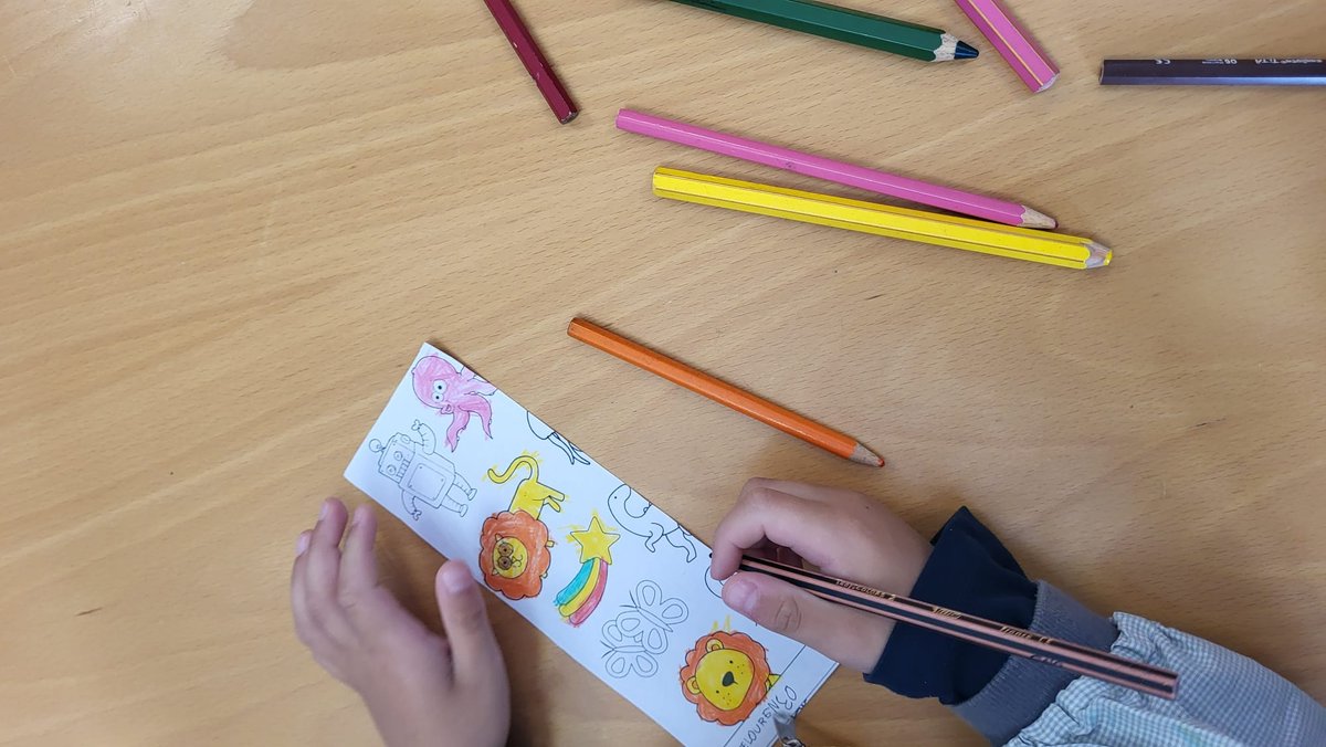 be_arp's tweet photo. A turma B do Jardim de Infância da Atalaia participou nas “Manhãs na BE”, na Biblioteca Escolar ARP, com lengalengas, histórias e marcadores de livros sobre o tema “Ler Superpoder”. Uma manhã de leitura, criatividade e imaginação. https://t.co/YrEzFNuv0s